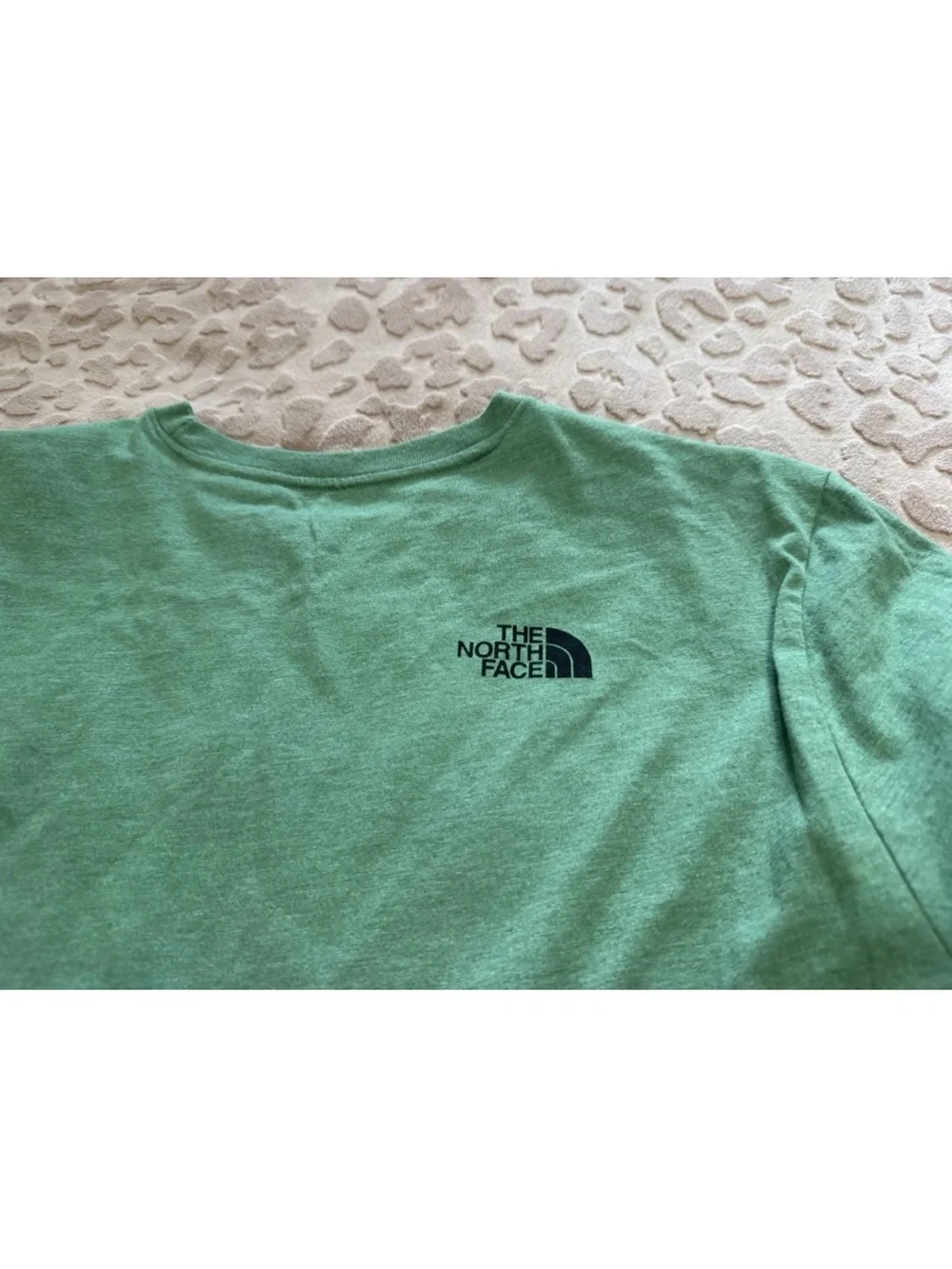 The North Face Mens Green Short Sleeve Shirt! Large